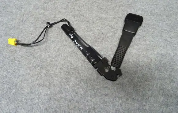 BMW 4 F32 F33 Front seatbelt buckle 7261946