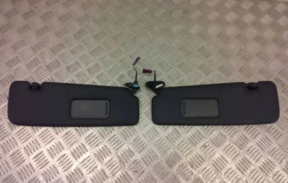 BMW 1 E82 E88 Sun visor 7139445