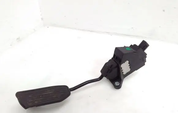 Toyota Avensis T270 Accelerator throttle pedal 7811002150