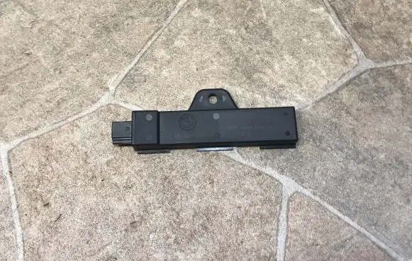 BMW 5 F10 F11 Keyless system antenna 9220832