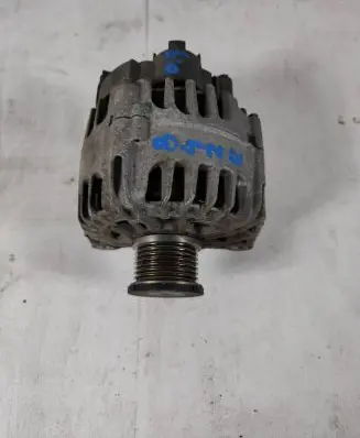 Renault Captur Generator/alternator 231007842R 2114030498 2612719A