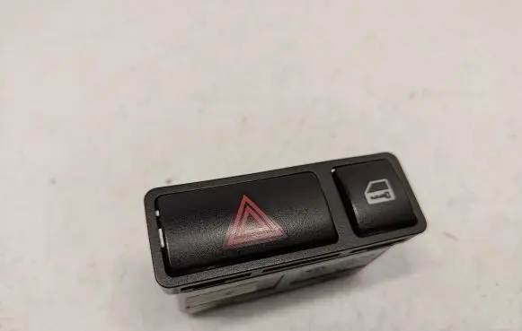 BMW X5 E53 Hazard light switch 61318368920
