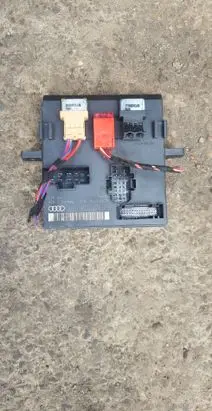Audi A4 S4 B6 8E 8H Light module LCM 8E0907279F