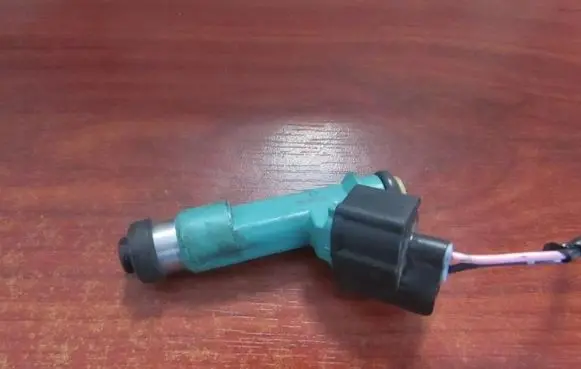 Toyota Aygo AB40 Fuel injector 232500Q020 23250-0Q020