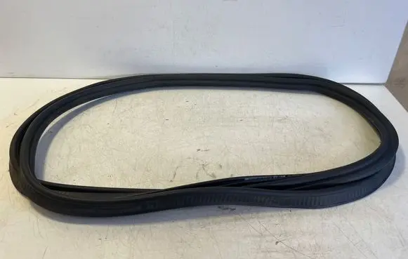 Audi Q2 - Trunk rubber seal (body) 81A827705