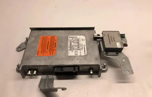 Mercedes-Benz S W221 Bluetooth control unit module A2218708726