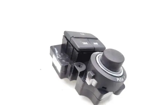 Nissan Pathfinder R51 Head unit multimedia control 