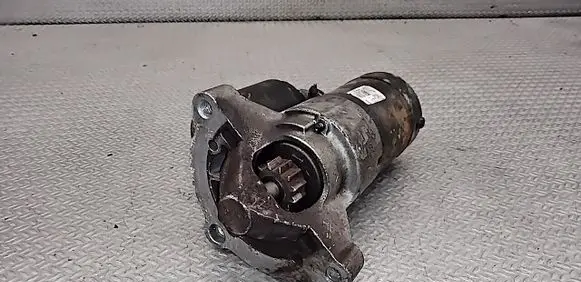 Peugeot 307 Starter motor M1T80082