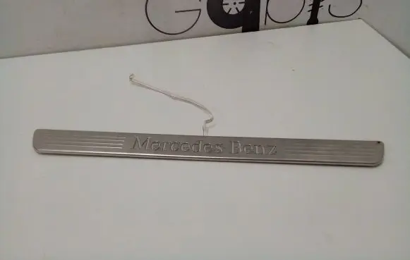 Mercedes-Benz GLE W167 Front sill trim cover A1676861300