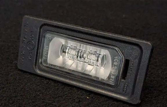 Volkswagen Golf VII Number plate light 4C0943021