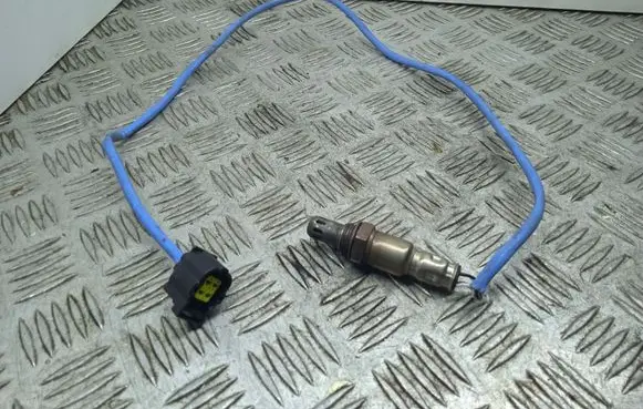 Mercedes-Benz C AMG W205 Lambda probe sensor A0005421300