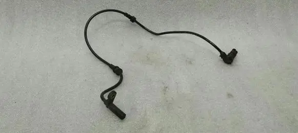 Mercedes-Benz C W204 ABS brake wheel speed sensor A2045400117