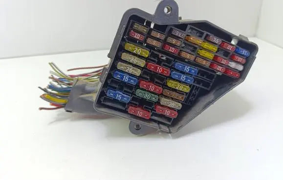 Volkswagen Golf IV Fuse module 8D1941824