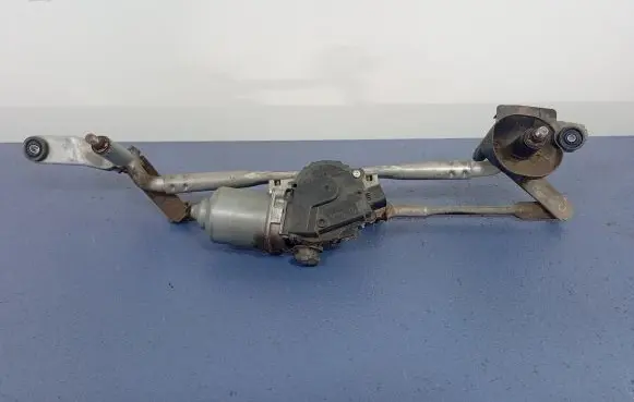 Mazda 6 Front wiper linkage and motor 159300-1431