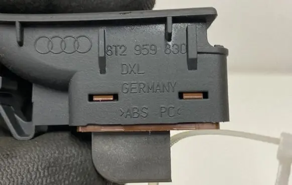 Audi A4 S4 B8 8K Tailgate opening switch 8T2959830