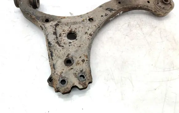 KIA Carnival Front lower control arm/wishbone