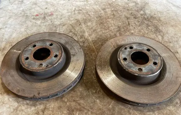 Mercedes-Benz E W211 Front brake disc
