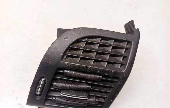 Mercedes-Benz E W211 Dash center air vent grill 2118300654