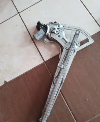 Toyota Land Cruiser (J120) Front door window regulator with motor