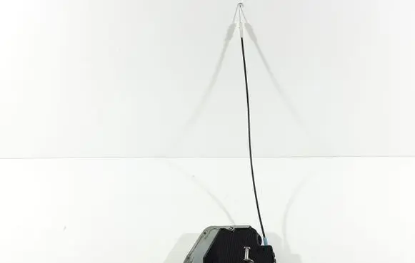 Suzuki Grand Vitara II Rear door lock 6G2810