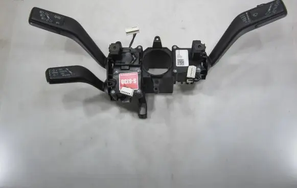 Volkswagen PASSAT B7 Wiper turn signal indicator stalk/switch 3C9953501BN