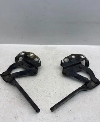 Volkswagen PASSAT B6 Engine bonnet/hood hinges 3C0823302E 3C0823301E