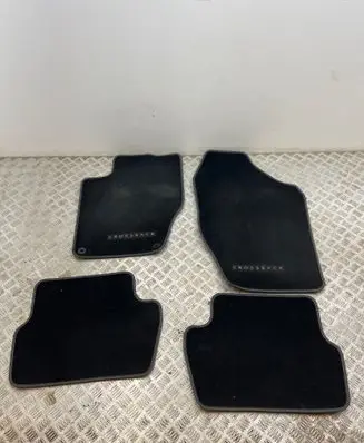Citroen DS4 Car floor mat set 9680432680