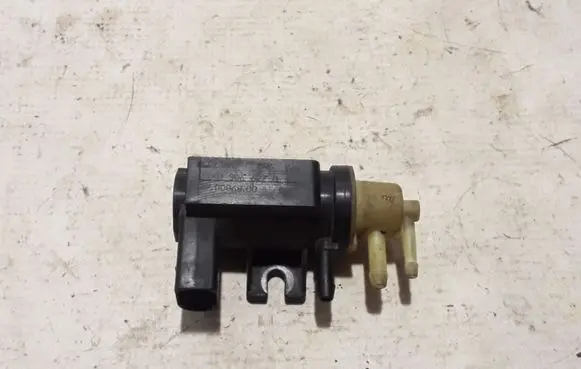 Volkswagen Tiguan Turbo solenoid valve 1K0906627A