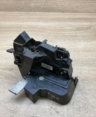 Ford Focus Rear door lock 4M5AA26413BC 1506N