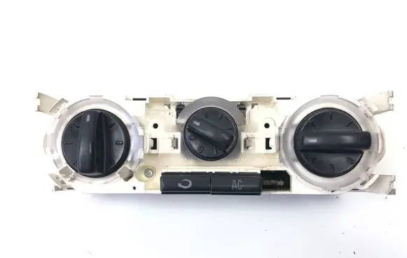 Skoda Fabia Mk1 (6Y) Climate control unit 6Y0820045A