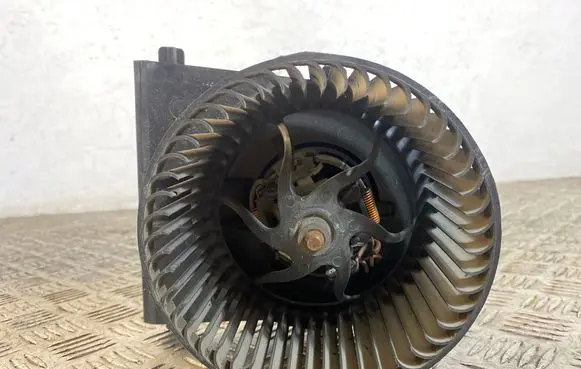 Volkswagen Lupo Heater fan/blower F667325R 191819021C