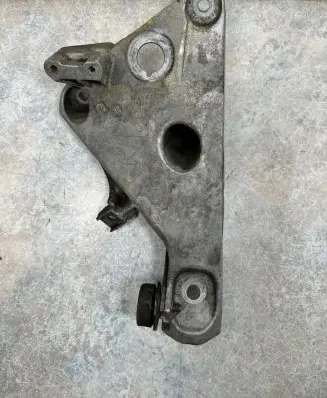 BMW X5 F15 Lower shock absorber bracket 6876283 22116876283