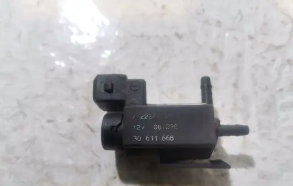Volvo XC90 Turbo solenoid valve 72224010