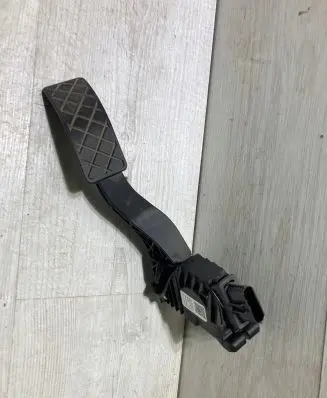Volkswagen Golf VII Accelerator throttle pedal 5Q1721503H