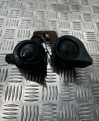 Chrysler Voyager Horn signal 703881157