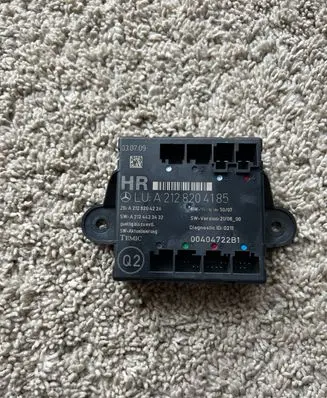 Mercedes-Benz C W204 Seat control module 2128204185