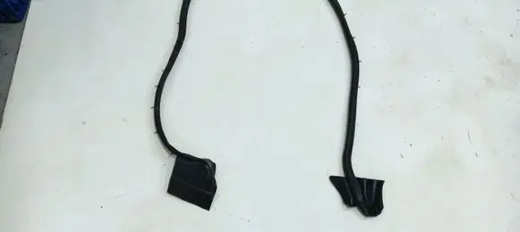 Mitsubishi 3000 GT Front door rubber seal 