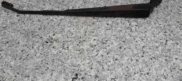 Suzuki Baleno IV Rear wiper blade arm 