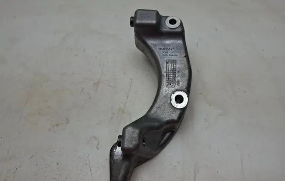 Volvo V60 A/C compressor mount bracket 31401869