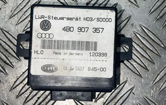 Volkswagen PASSAT B5 Light module LCM 4B0907357 120398 5LA00784500