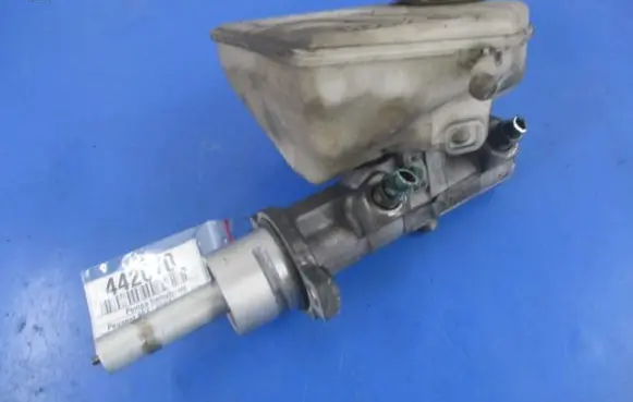 Peugeot 807 Master brake cylinder