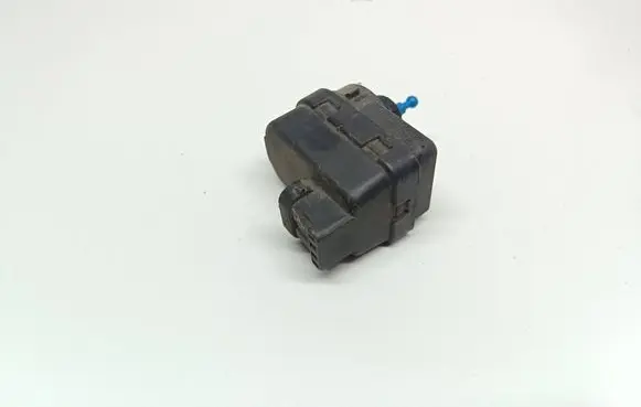 Headlight level adjustment motor