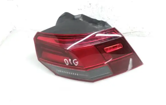 Volkswagen Golf VIII Rear/tail lights 5H0945096C
