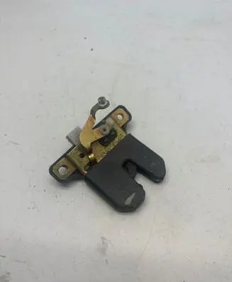 Audi A6 S6 C5 4B Tailgate/trunk/boot lock/catch/latch 4B5827505B