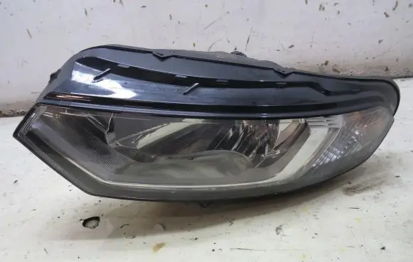 Ford Ecosport Headlight/headlamp CN1513W030CH