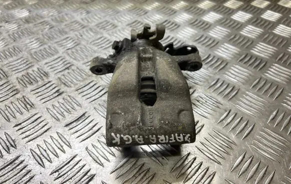 Opel Zafira A Rear brake caliper