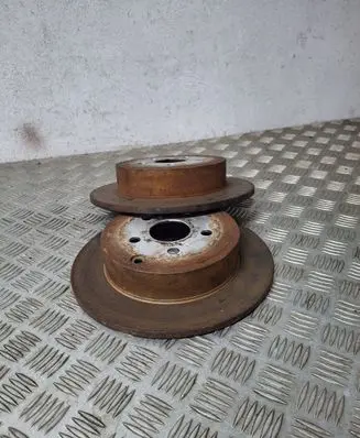Toyota Avensis T250 Rear brake disc