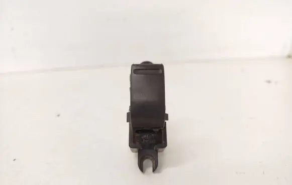 Nissan Almera N16 Electric window control switch