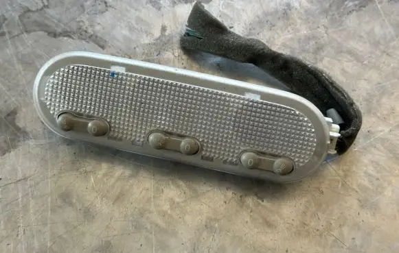 Nissan Qashqai Front seat light