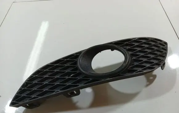 Opel Astra H Front bumper lower grill 375768702